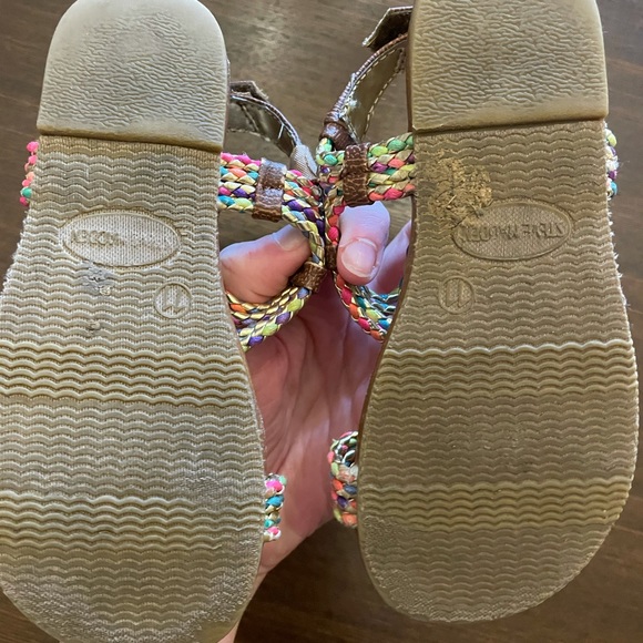 Girls Steve Madden Braided Sandals - Picture 2 of 3